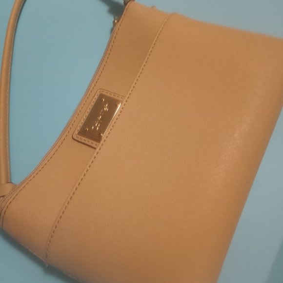 Purse - Picture 2 of 3